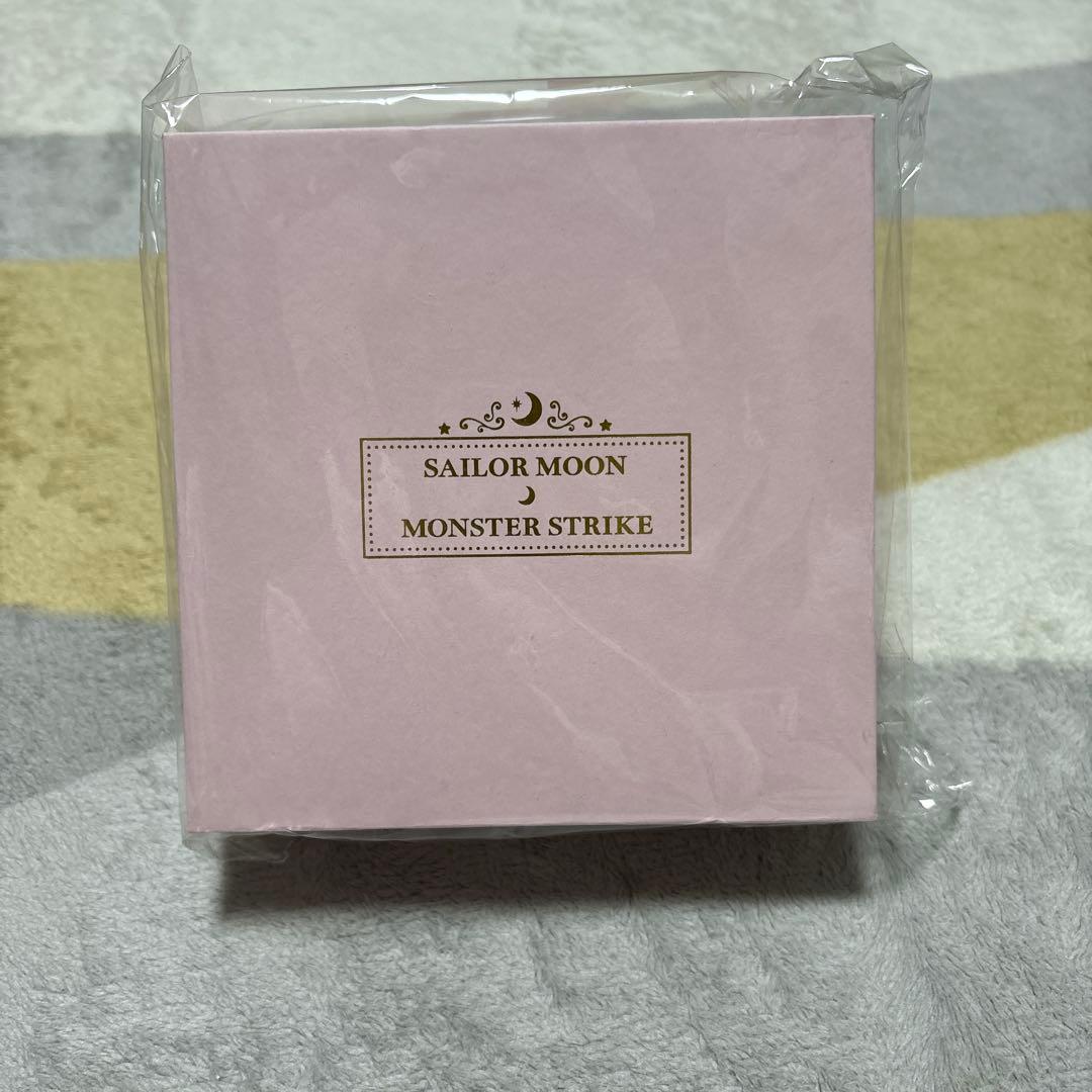 セーラームーン　モンスターストライク　コラボ　プレミアムチャームキーホルダー