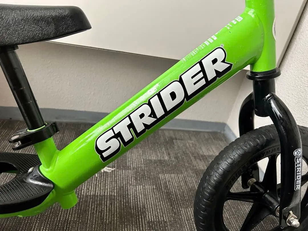 ストライダー スポーツモデル 12インチ グリーン