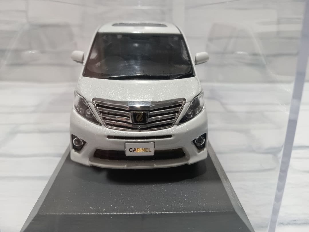 1/43 トヨタ　アルファード　350S タイプゴールドⅡ　ミニカー　ホワイト