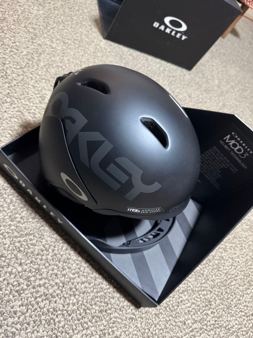 オークリー　MOD 3 ヘルメット マットブラック　M