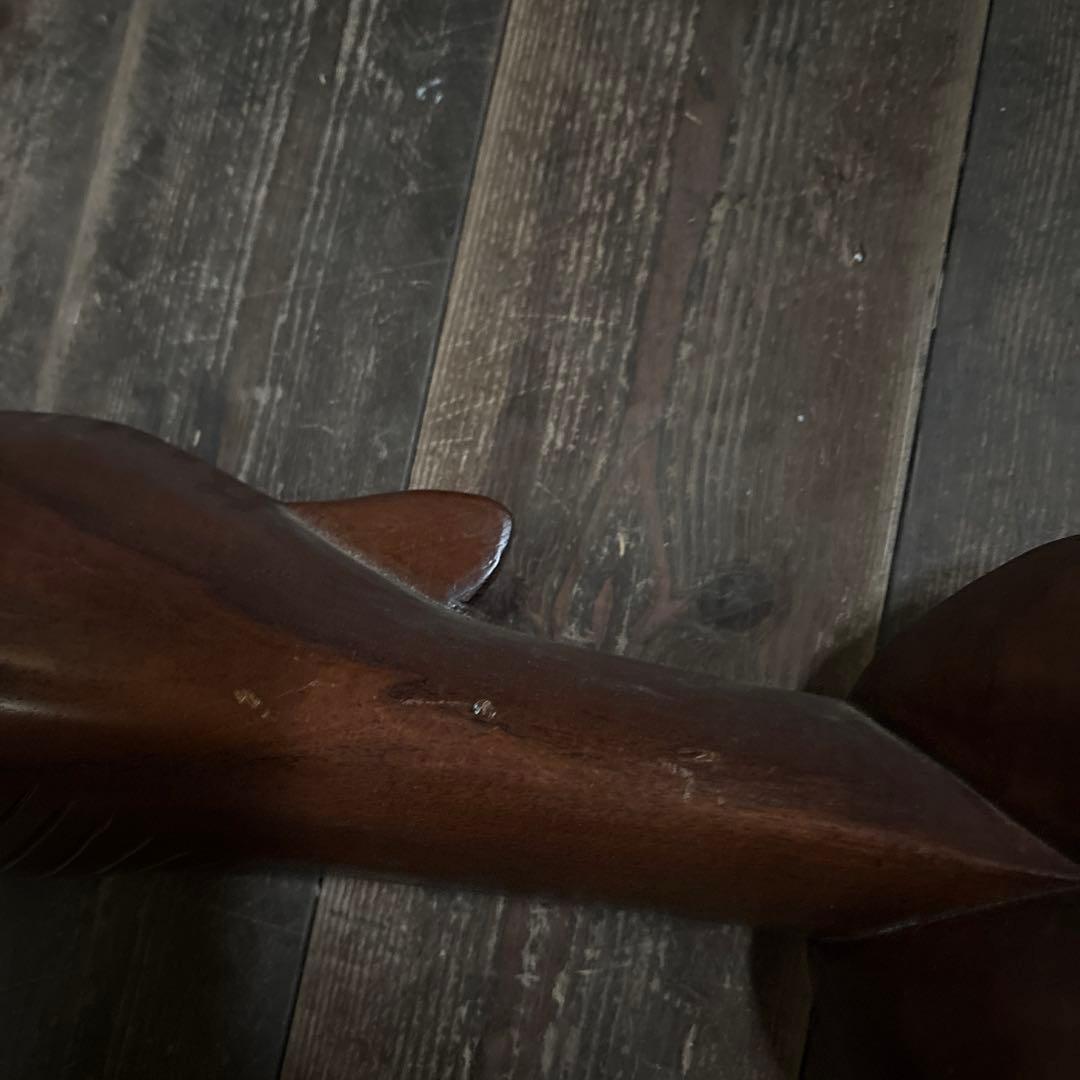 木彫り　鯨　壁掛けディスプレイ