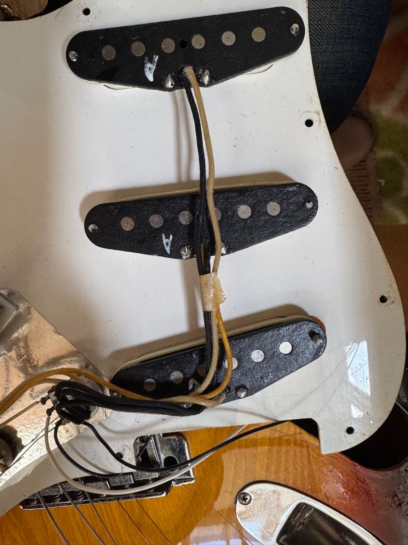 フェンダージャパン　ST71-85TX