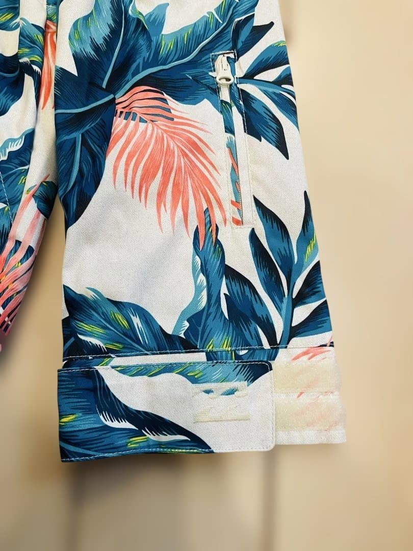 【新品・タグ付】BILLABONGフローラル　スノーウェア　レディース　Mサイズ