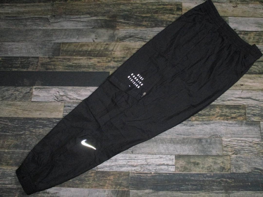 M ナイキ ディビジョン ナイロンパンツ @1.5万 ランニング 黒 ブラック