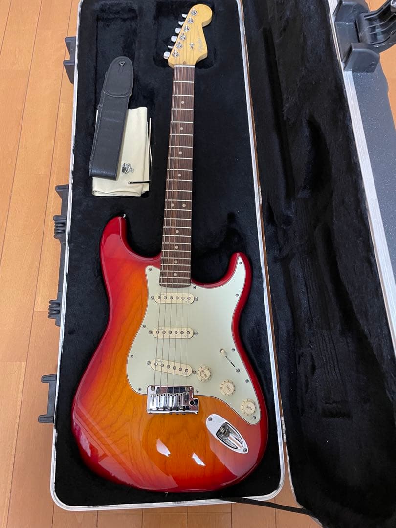 FENDER USA アメリカンデラックスストラトキャスター