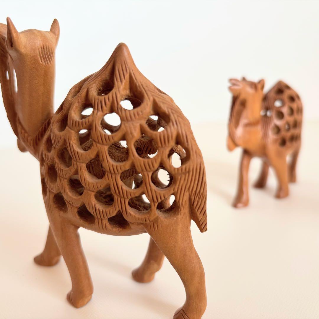 【インド】透かし彫り木製キャメル置物3体セット
