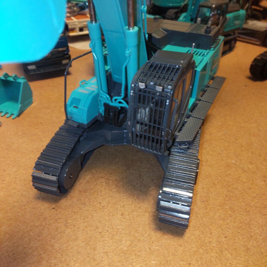 コベルコ建機　SK850LC　開閉式キャビンガードセット　1/50