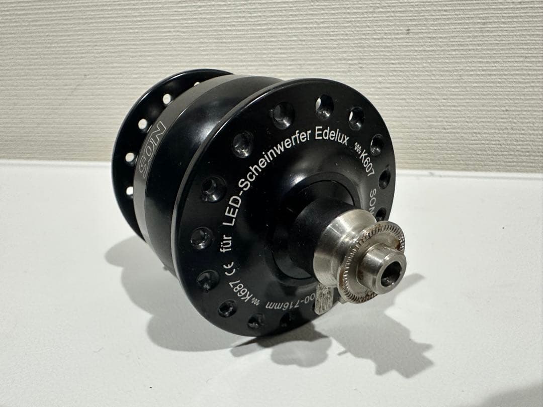 SON NABENDYNAMO SON delux black 32Hクイック