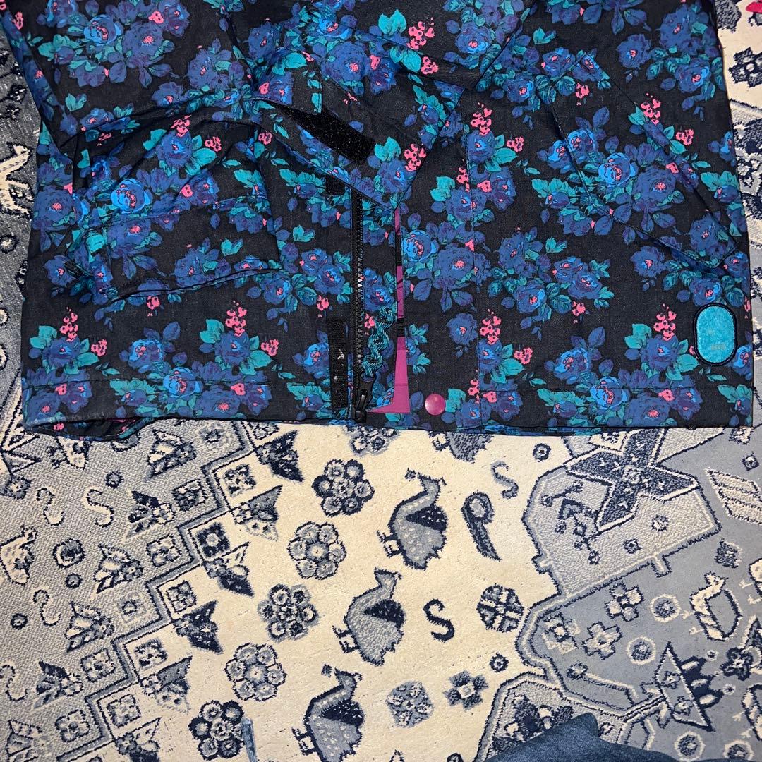 BURTON キッズ用スノーボードウェア　上下セット