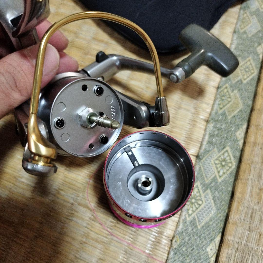 DaiwaトーナメントISOZ-3000LB　替えスプール2個・ケース付き