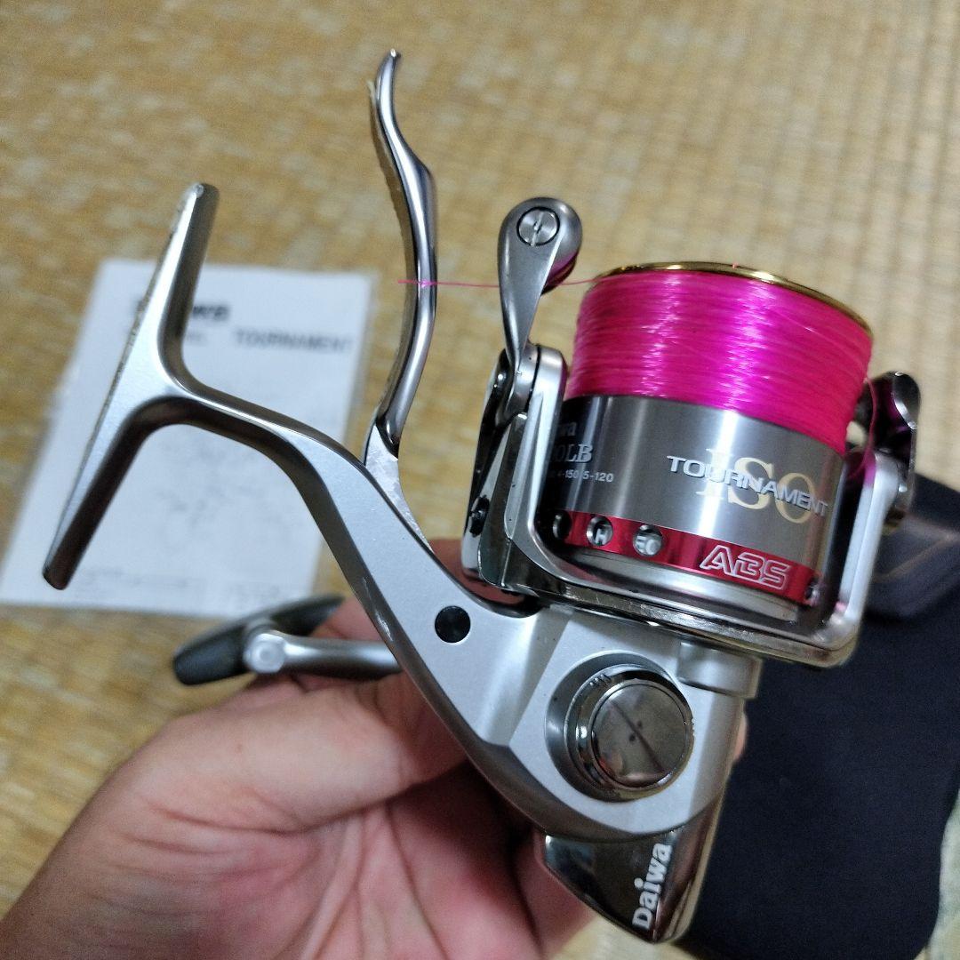 DaiwaトーナメントISOZ-3000LB　替えスプール2個・ケース付き
