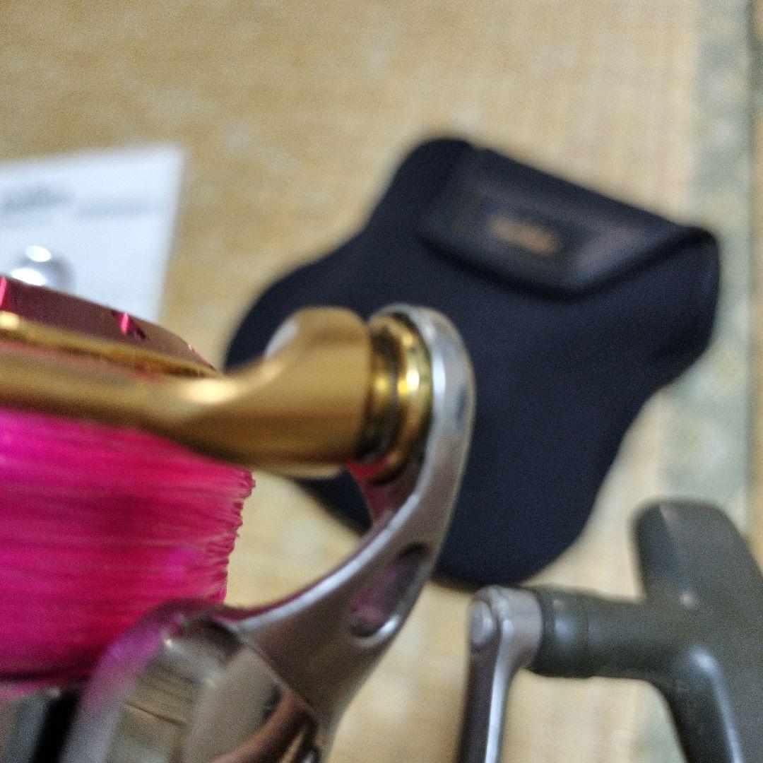 DaiwaトーナメントISOZ-3000LB　替えスプール2個・ケース付き