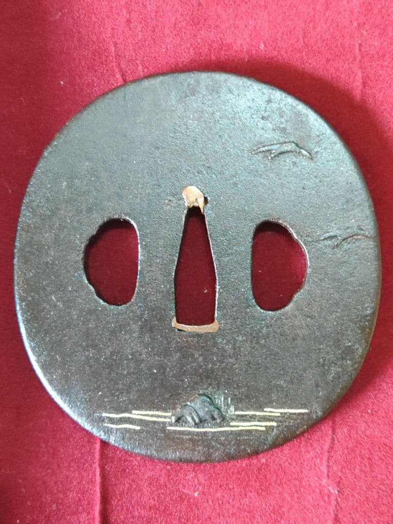 日本刀の鍔　松葉・柏・雁・景石図　大鍔、刀装具、鐔、つば、かわいい、責金入、象嵌