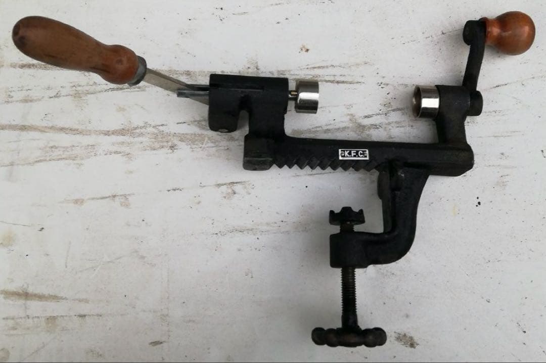 昭和レトロ 大型ポンプ式ＫＦＣ散弾銃　口巻器　詰替器