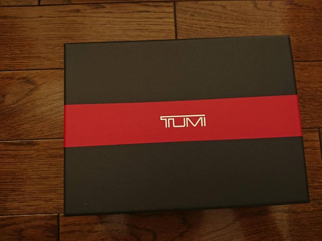 パスポートケース　財布　ウォレット　TUMI　トゥミ　通勤　ビジネス