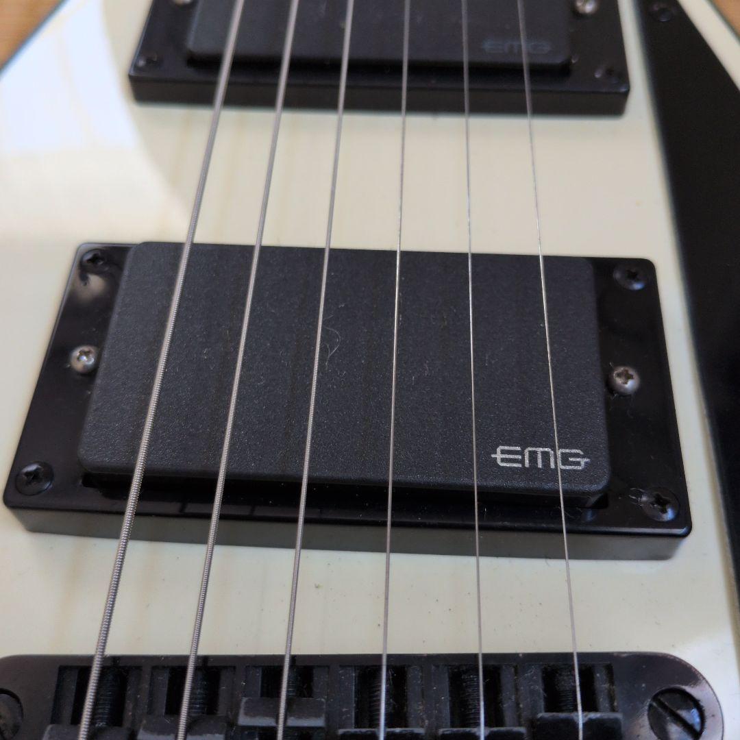 ギター　変形フライングV