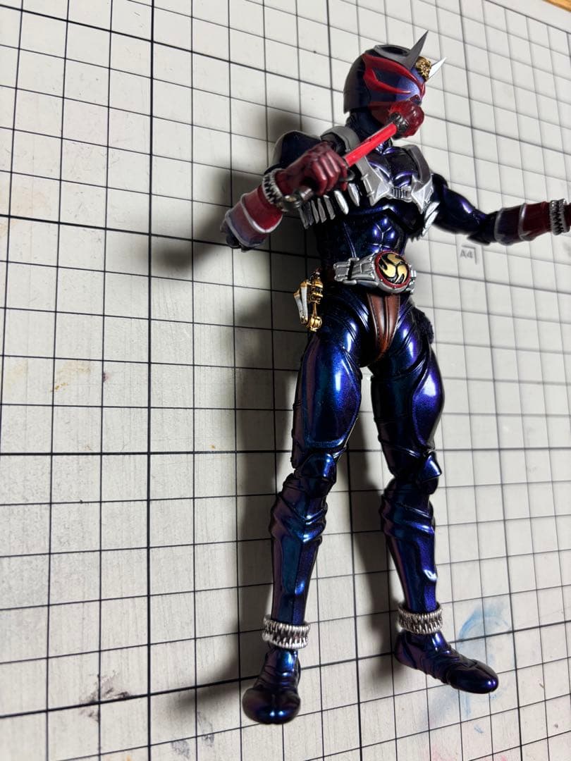 【リペイント品】フィギュアーツ真骨彫製法　仮面ライダー響鬼　マジョーラ塗装