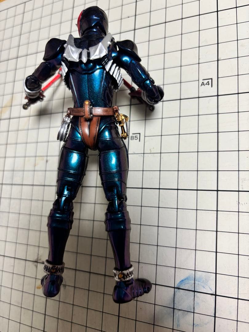 【リペイント品】フィギュアーツ真骨彫製法　仮面ライダー響鬼　マジョーラ塗装