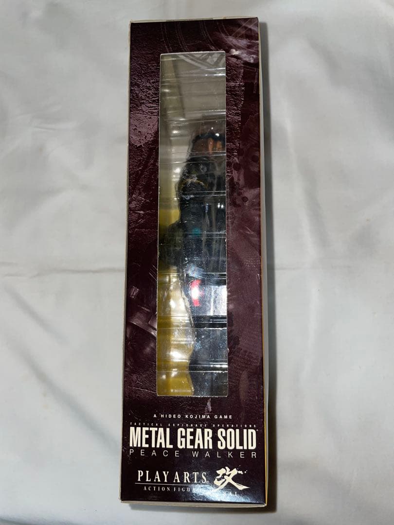 PLAY ARTS改 スネーク スニーキングスーツ　メタルギア　フィギュア