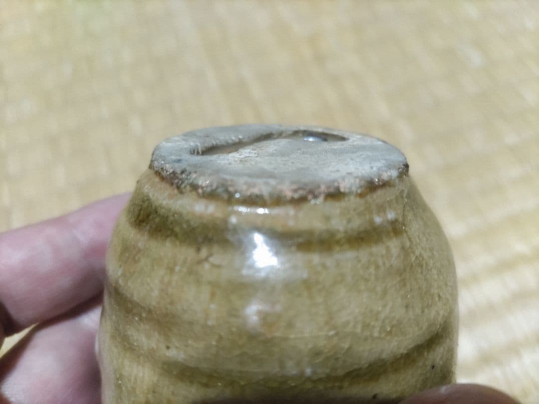 荒川豊蔵　黄瀬戸　ぐい吞・酒盃　径6.5、高5㎝前後