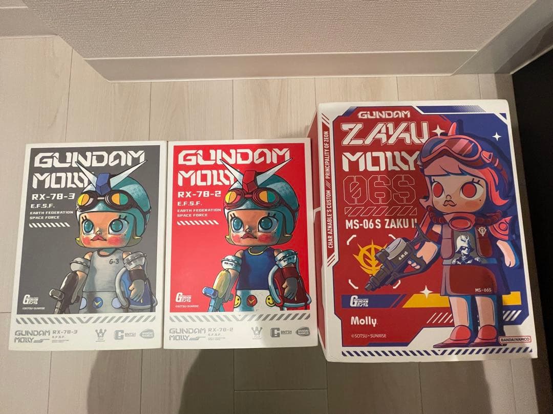 Gundam Molly ガンダム　限定　フィギュア 3体セット