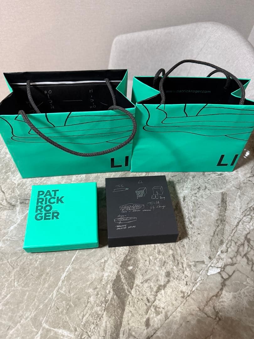 パトリック・ロジェ　プラリネ16粒