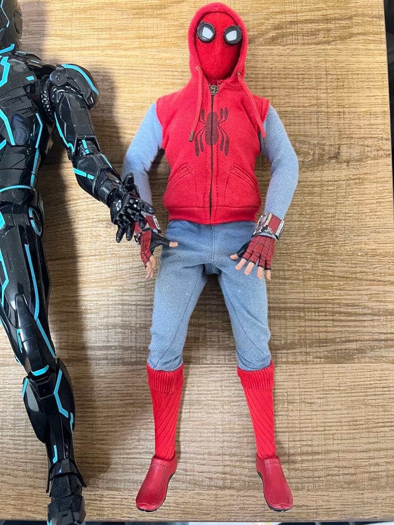 ホットトイズ 1/6 アイアンマン・マーク4 ネオンテック スパイダーマンセット