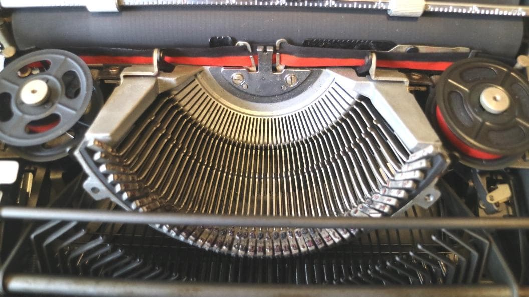 値引完動美品タイプライター Olivetti Lettera DL 国際文字配列