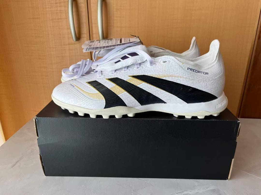 adidas Predator サッカーシューズ ホワイト/ブラック