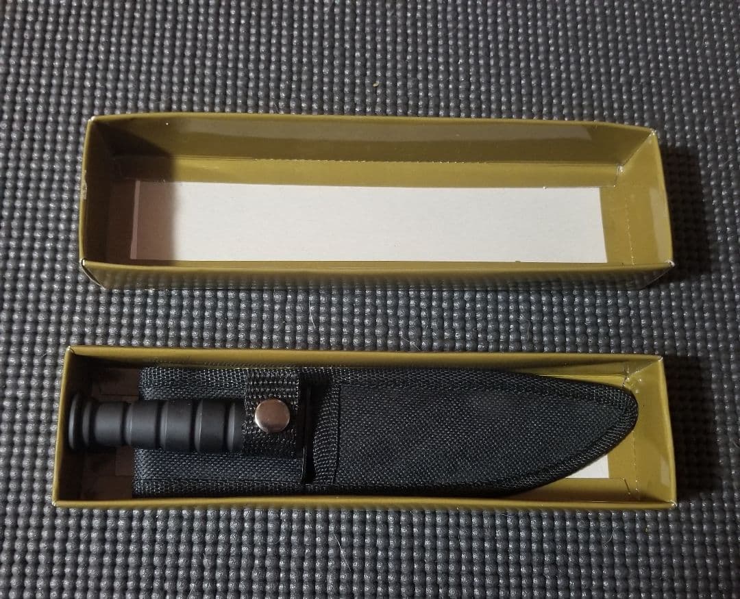 ミリタリー　ナイフ