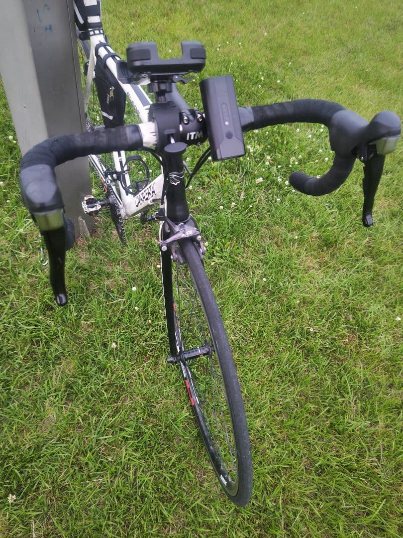 Carrera ロードバイク Shimano 105　175㌢　56