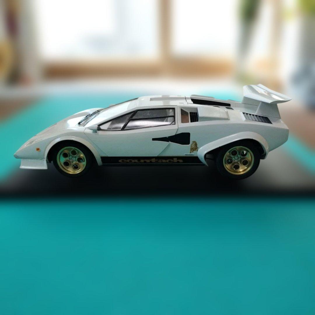 ランボルギーニ カウンタック LP500s 1/12 プラモデル 完成品