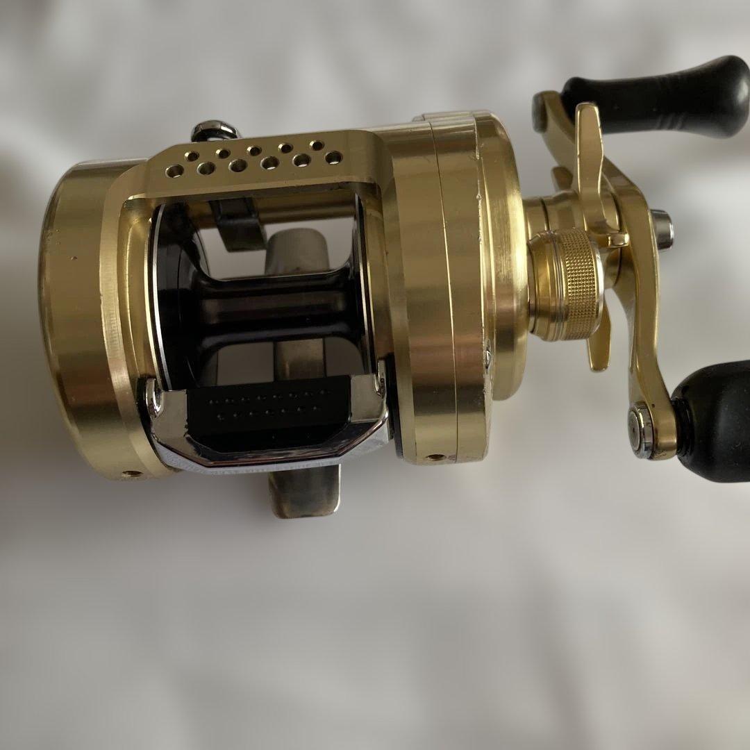 シマノ　15カルカッタコンクエスト 400