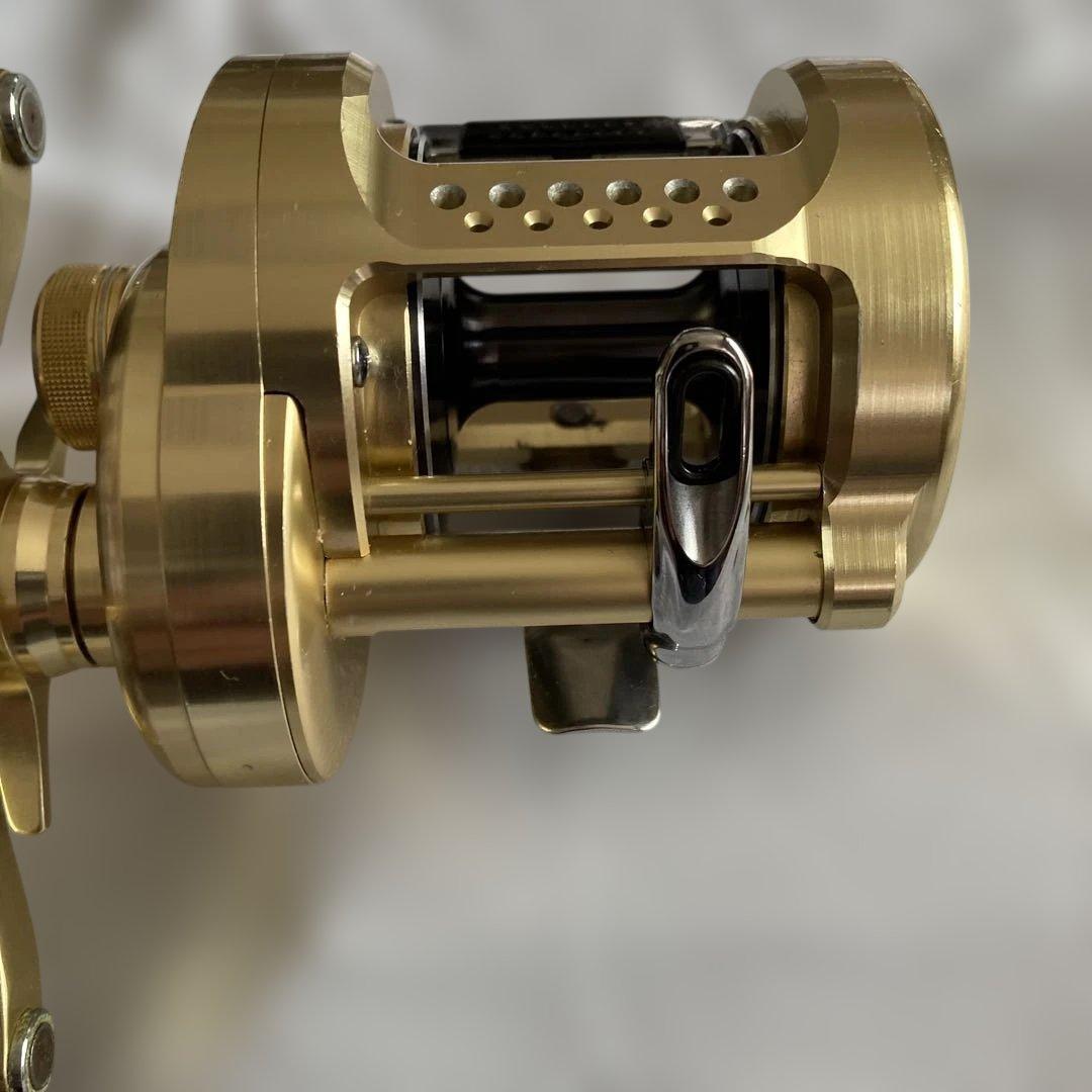 シマノ　15カルカッタコンクエスト 400