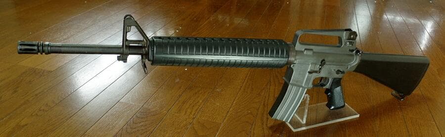 東京マルイ コルト M16A2 NiMHバッテリー＆充電器付き