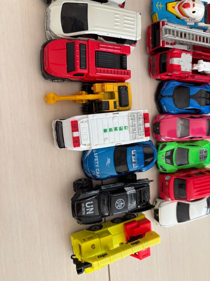 トミカ　カーズトミカ　40台