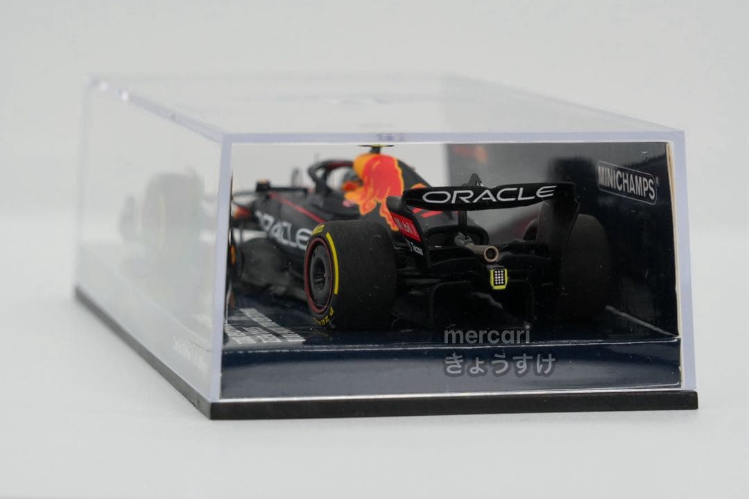 ミニチャンプス 1:43 レッドブル RB18 モナコGP セルジオ ペレス