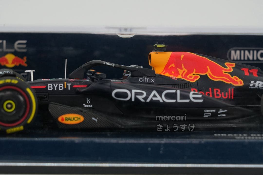 ミニチャンプス 1:43 レッドブル RB18 モナコGP セルジオ ペレス