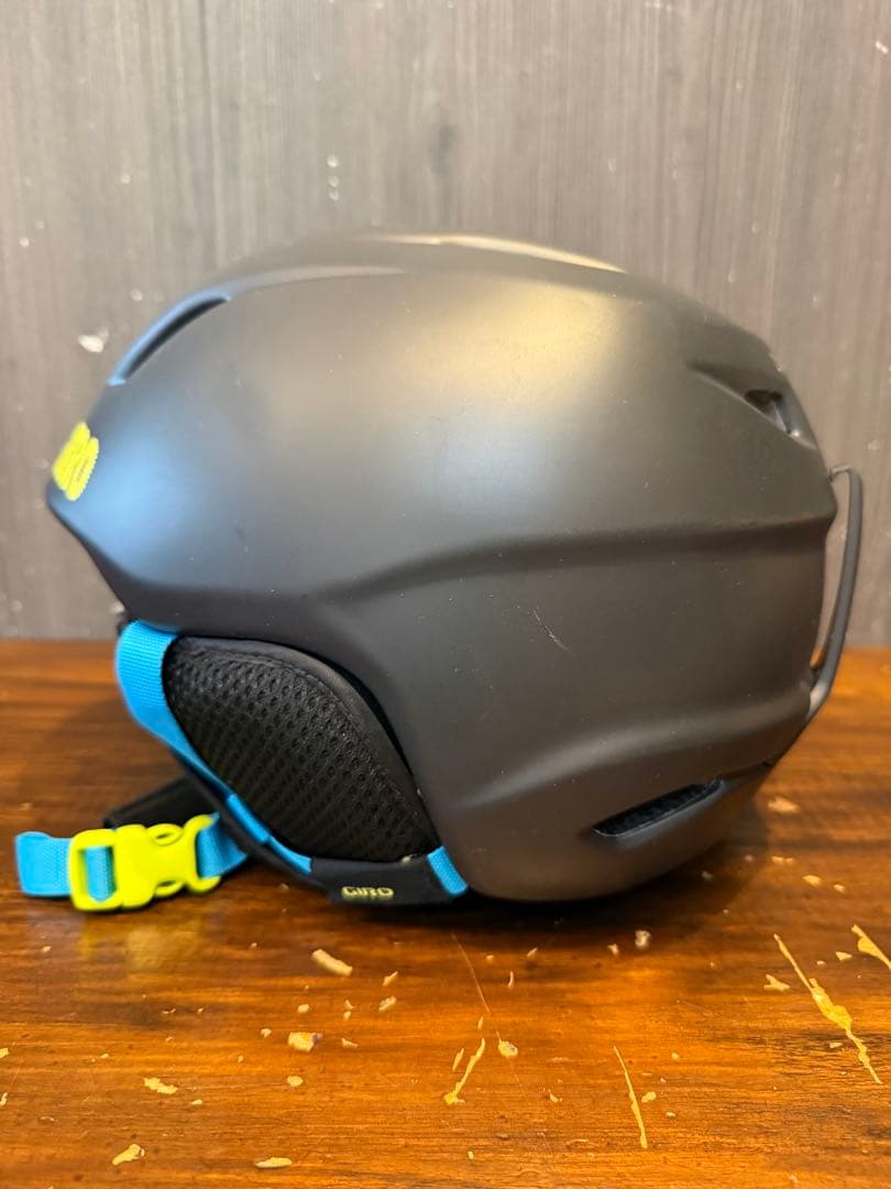 GIRO★LAUNCH★ジュニアヘルメット　スキー用子供用　スノボ子供用