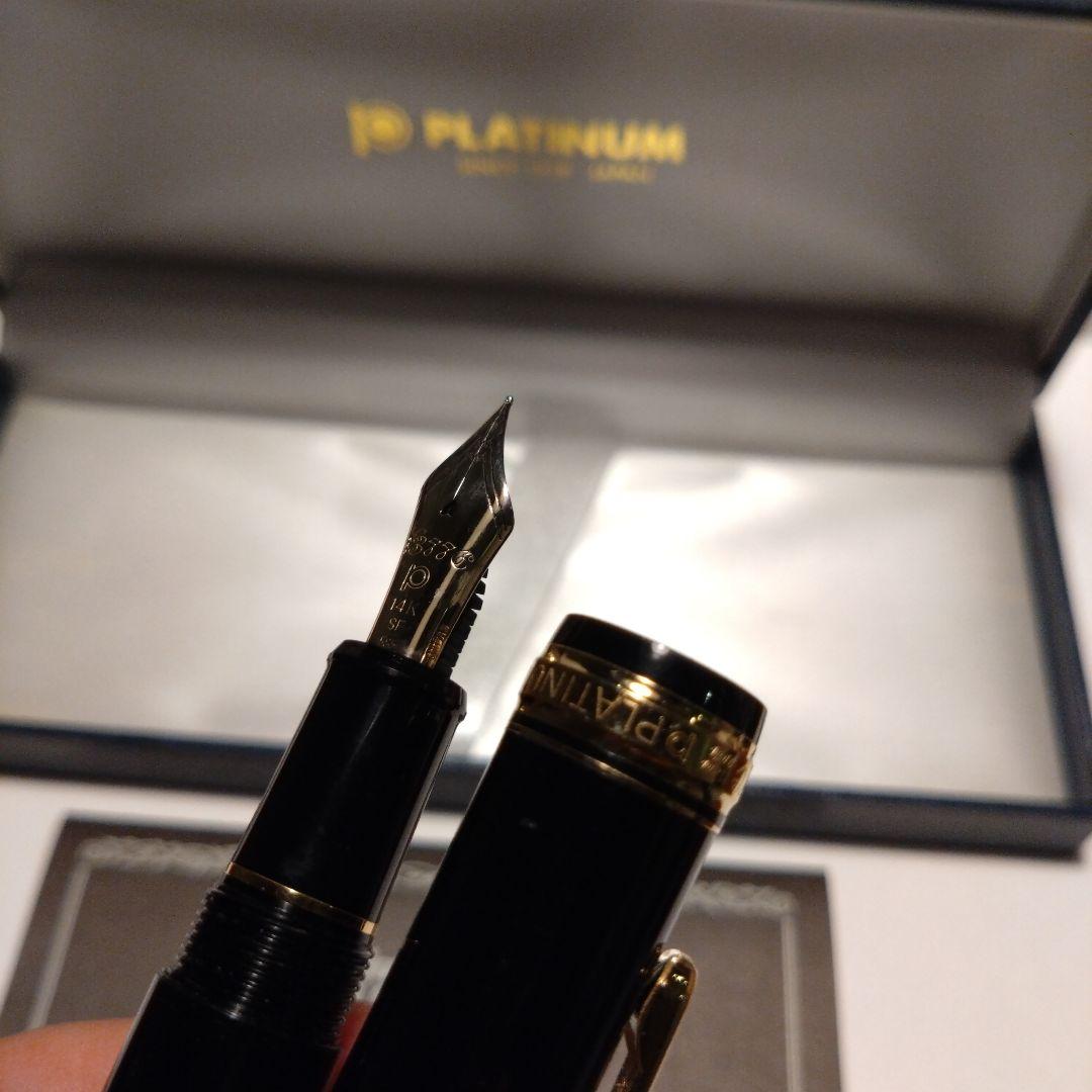 Platinum　#3776　万年筆　黒　14K　SF　585