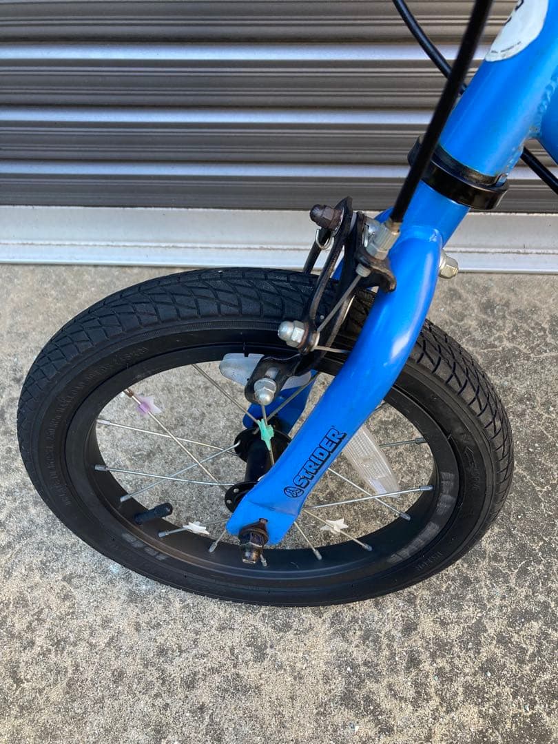 送料込み　STRIDER 14インチ キッズバイク 青　ストライダー14X 水色