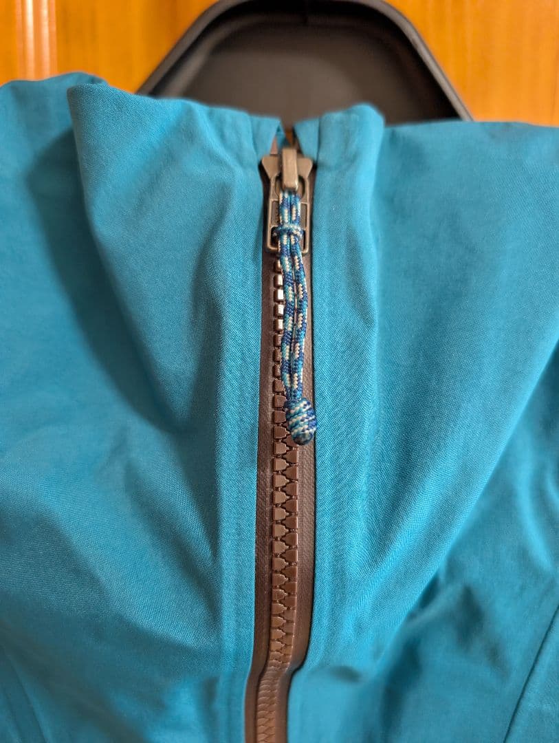 Patagonia メンズ・アントラックド・ジャケット ビレイブルー L