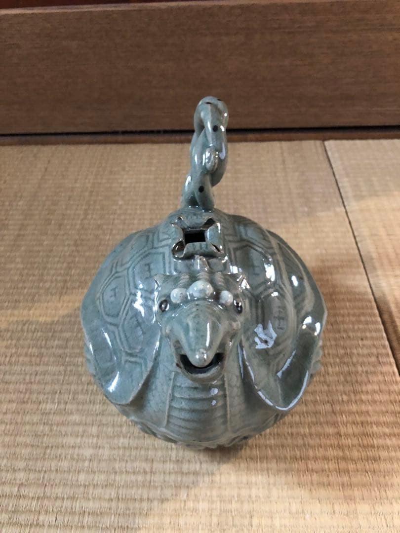 高麗青磁　瑞獣（ずいじゅう）水注（すいちゅう）