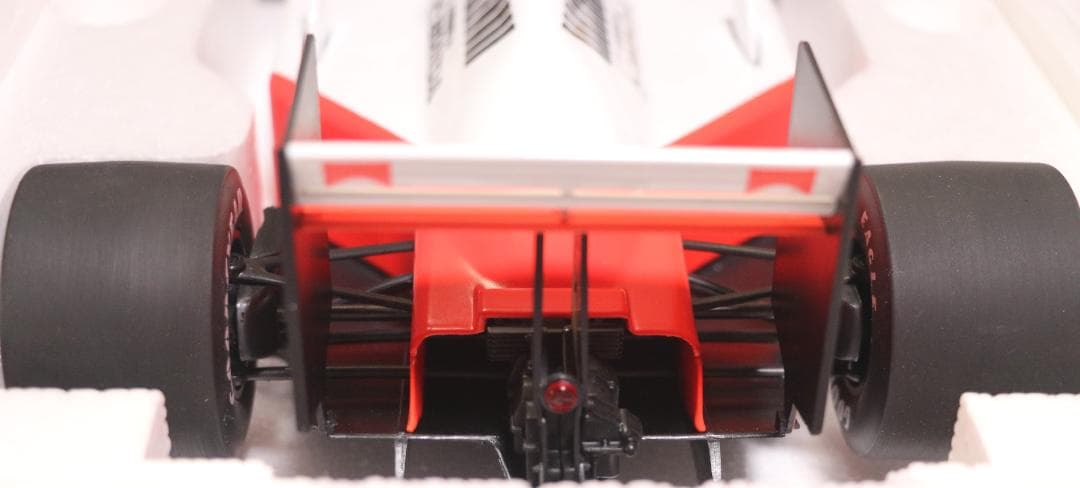 超貴重ビックスケール１／12　マクラーレン・ホンダMP4／4　ターボ　セナコレ