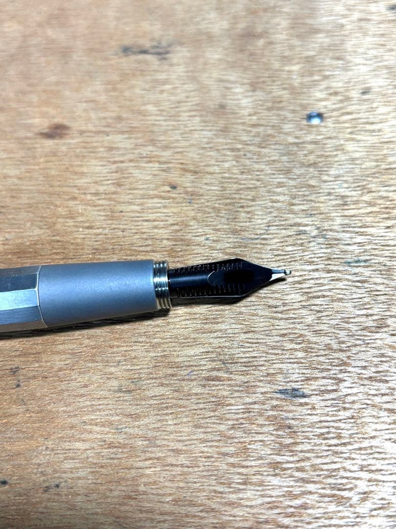 エイチワークス チタン万年筆 H.works