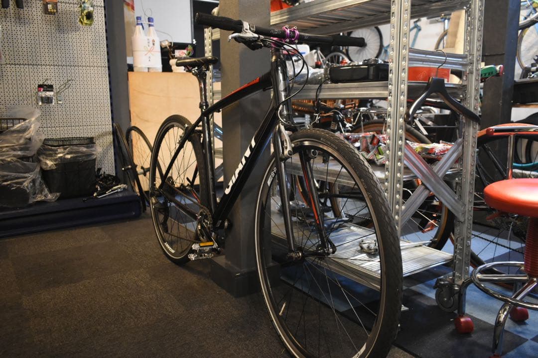 GIANT クロスバイク 軽量アルミフレーム 700C