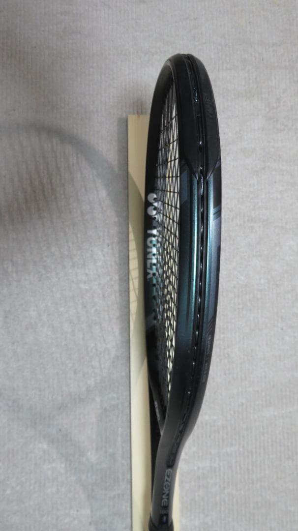 硬式テニスラケット（ヨネックス　ezone100　2024）