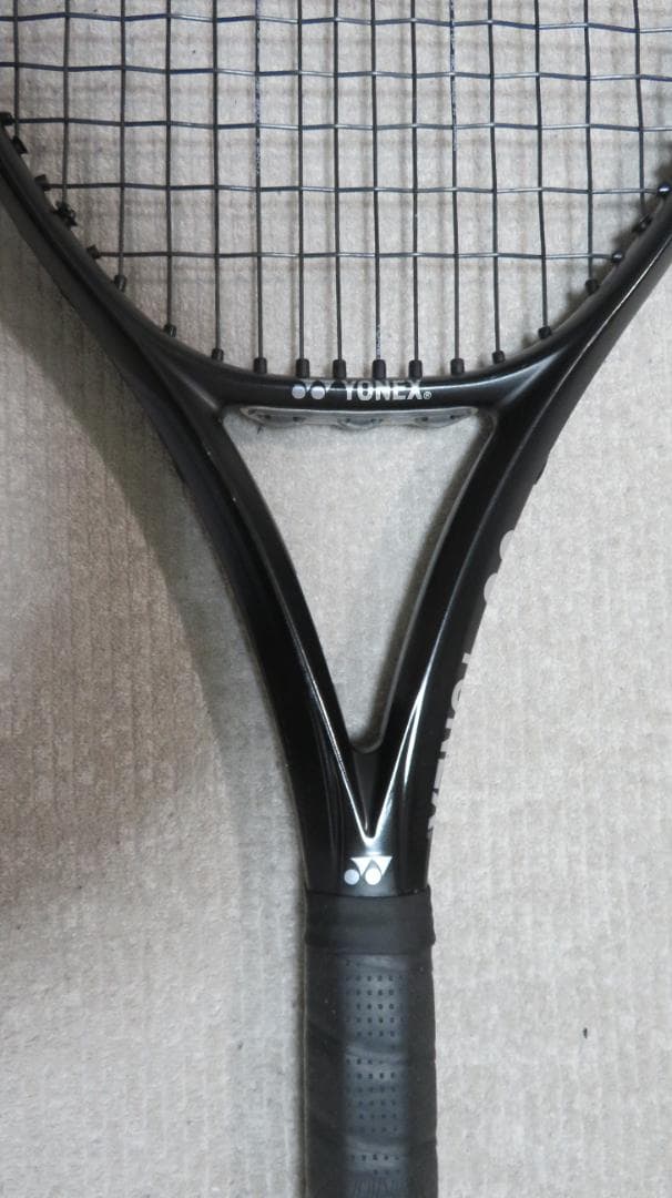 硬式テニスラケット（ヨネックス　ezone100　2024）