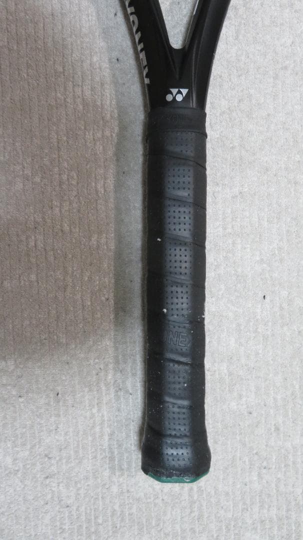 硬式テニスラケット（ヨネックス　ezone100　2024）