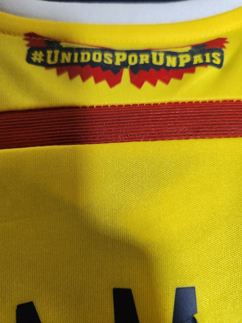 コロンビア代表　ユニフォーム　ホーム　アウェイ　セット